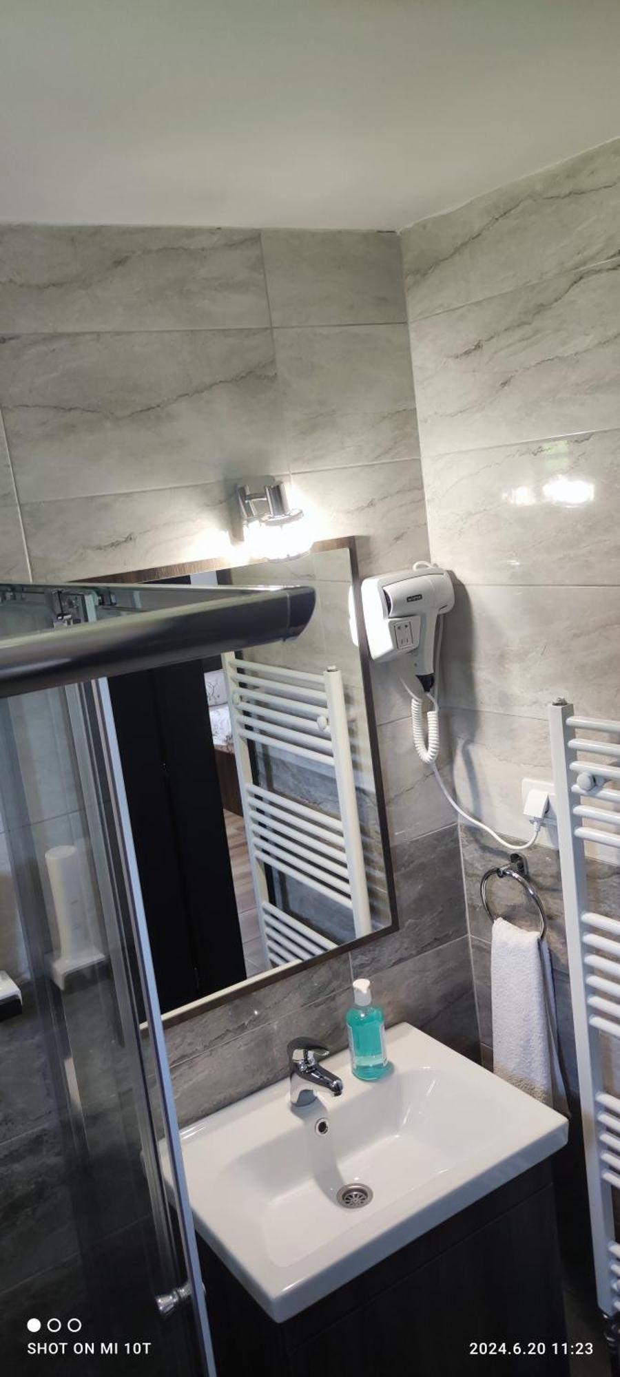Pansion I Restoran ,, Pogled" Han Pijesak Exterior foto