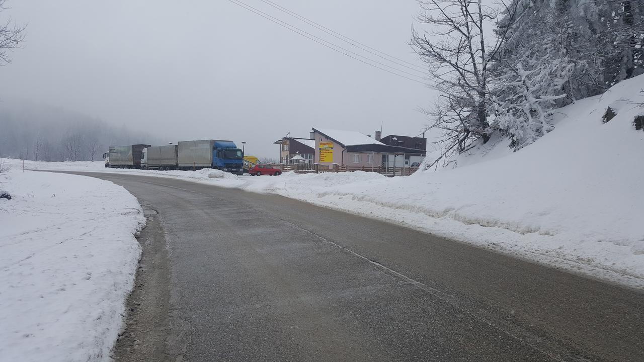 Pansion I Restoran ,, Pogled" Han Pijesak Exterior foto