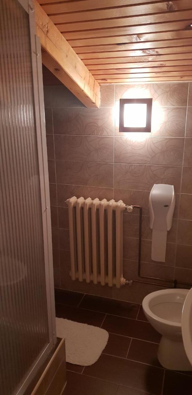 Pansion I Restoran ,, Pogled" Han Pijesak Exterior foto
